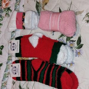 Bundle Of 4 PAIRS Cozy SOCKS